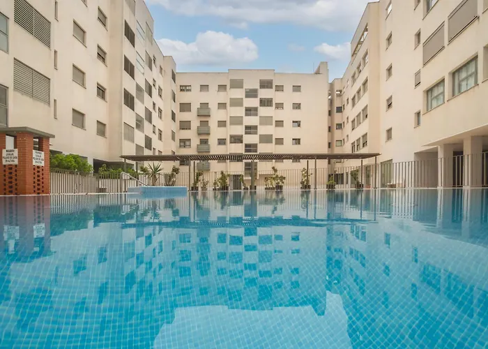 Apartamento Centrico Con Piscina, Temporada